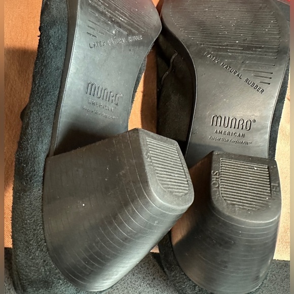 Munro American Peep Toe Black Suede Side Zip 2.25” Heels Women’s Sz 10M - Picture 10 of 15